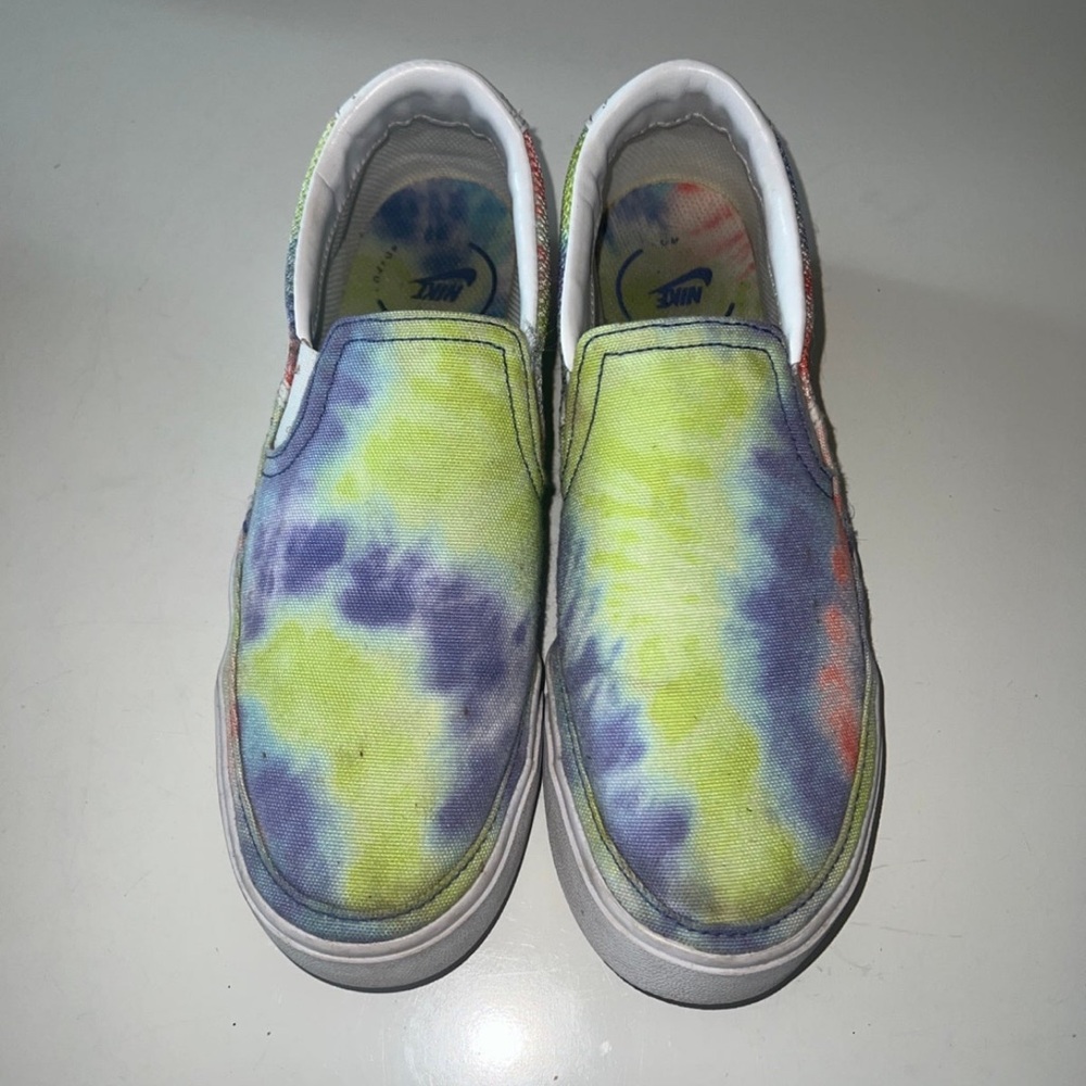 Nike Women's Court Legacy Slip-On Shoes - Picture 3 of 6